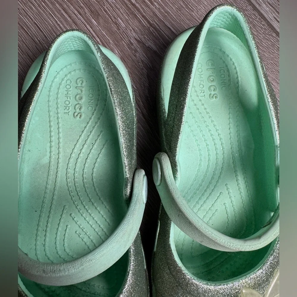 CROCS good pre